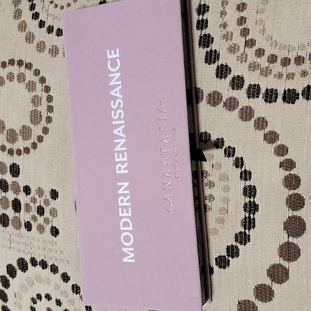 Anastasia Beverly Hills Modern Renaissance Eyeshadow Palette